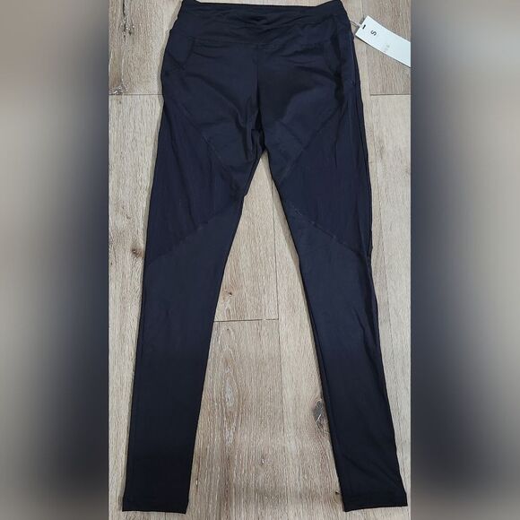 NWT Varley Black Leggings with Mesh Panels Size S - Picture 2 of 6